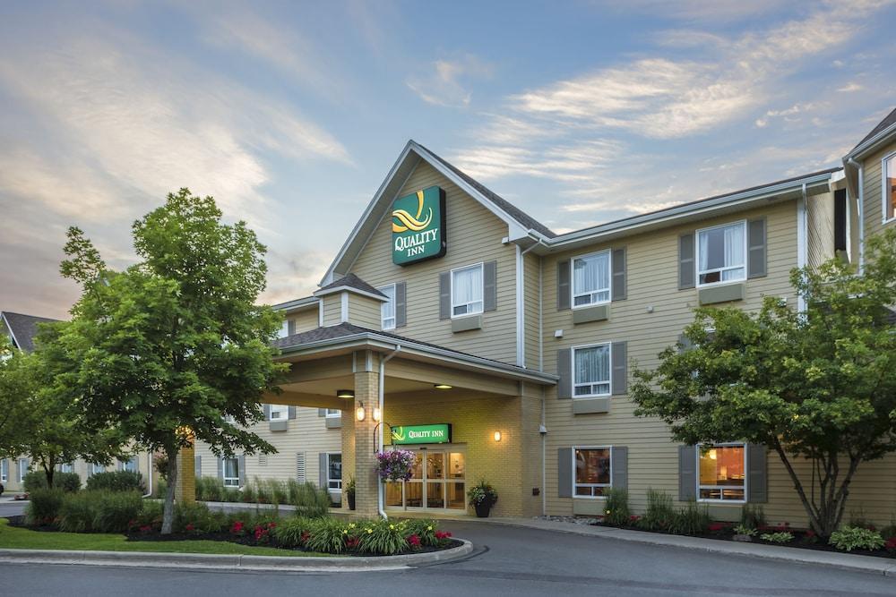 Quality Inn Airport Moncton Exterior foto