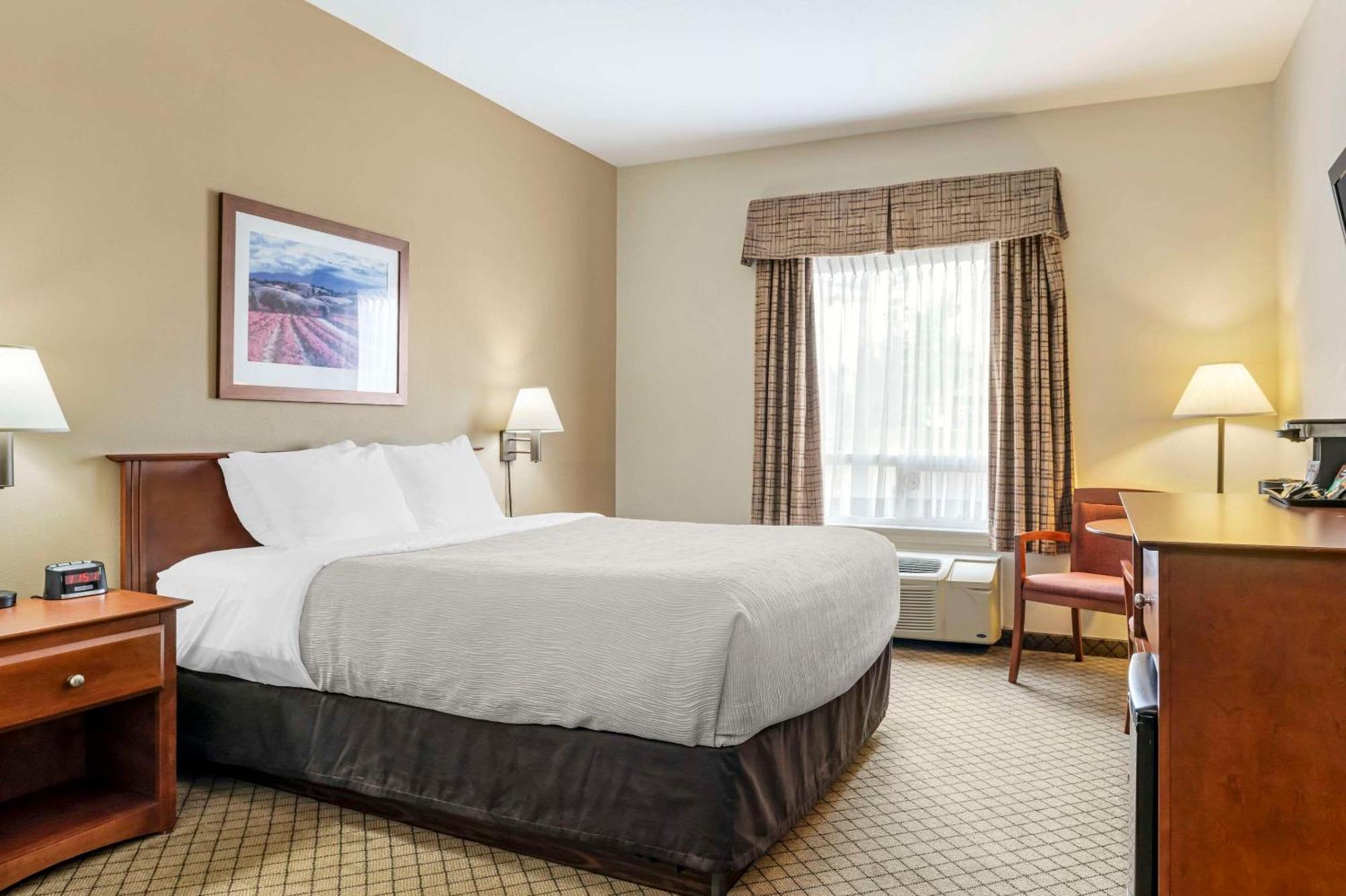 Quality Inn Airport Moncton Exterior foto