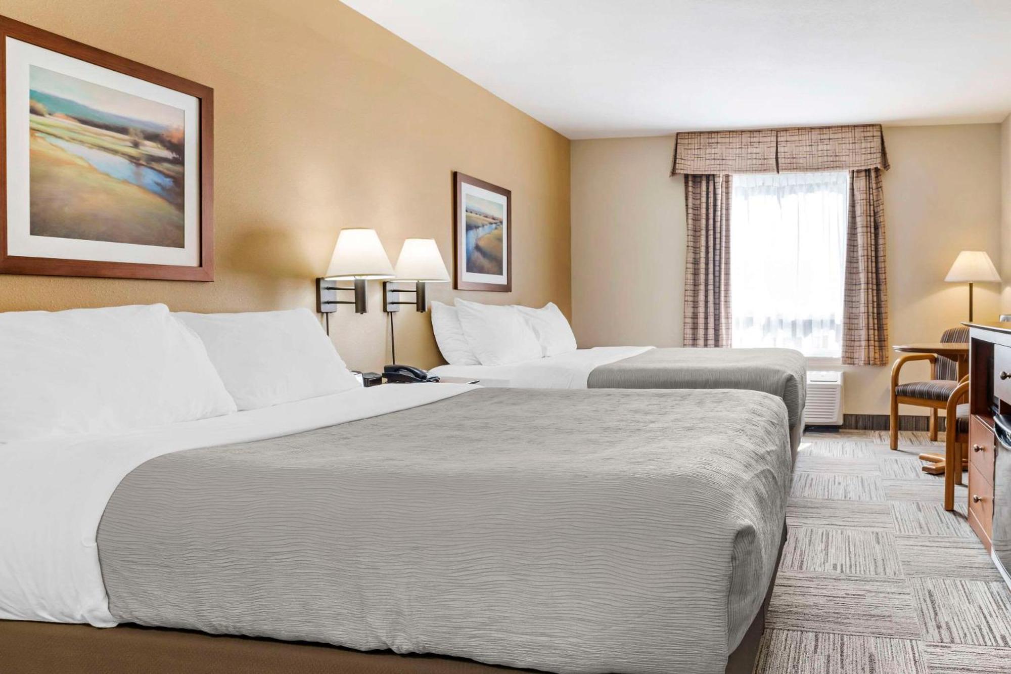 Quality Inn Airport Moncton Exterior foto